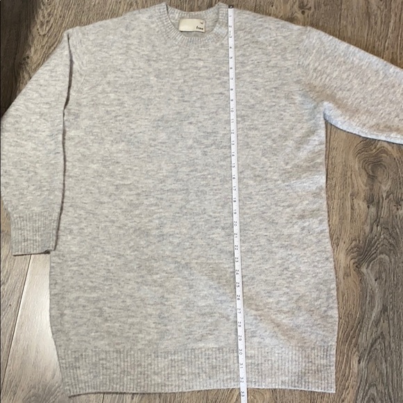 Aritzia Wilfred Sweater - Picture 9 of 11